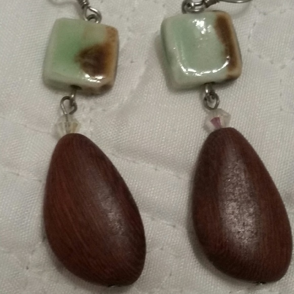wood and glass earrings - Picture 5 of 7